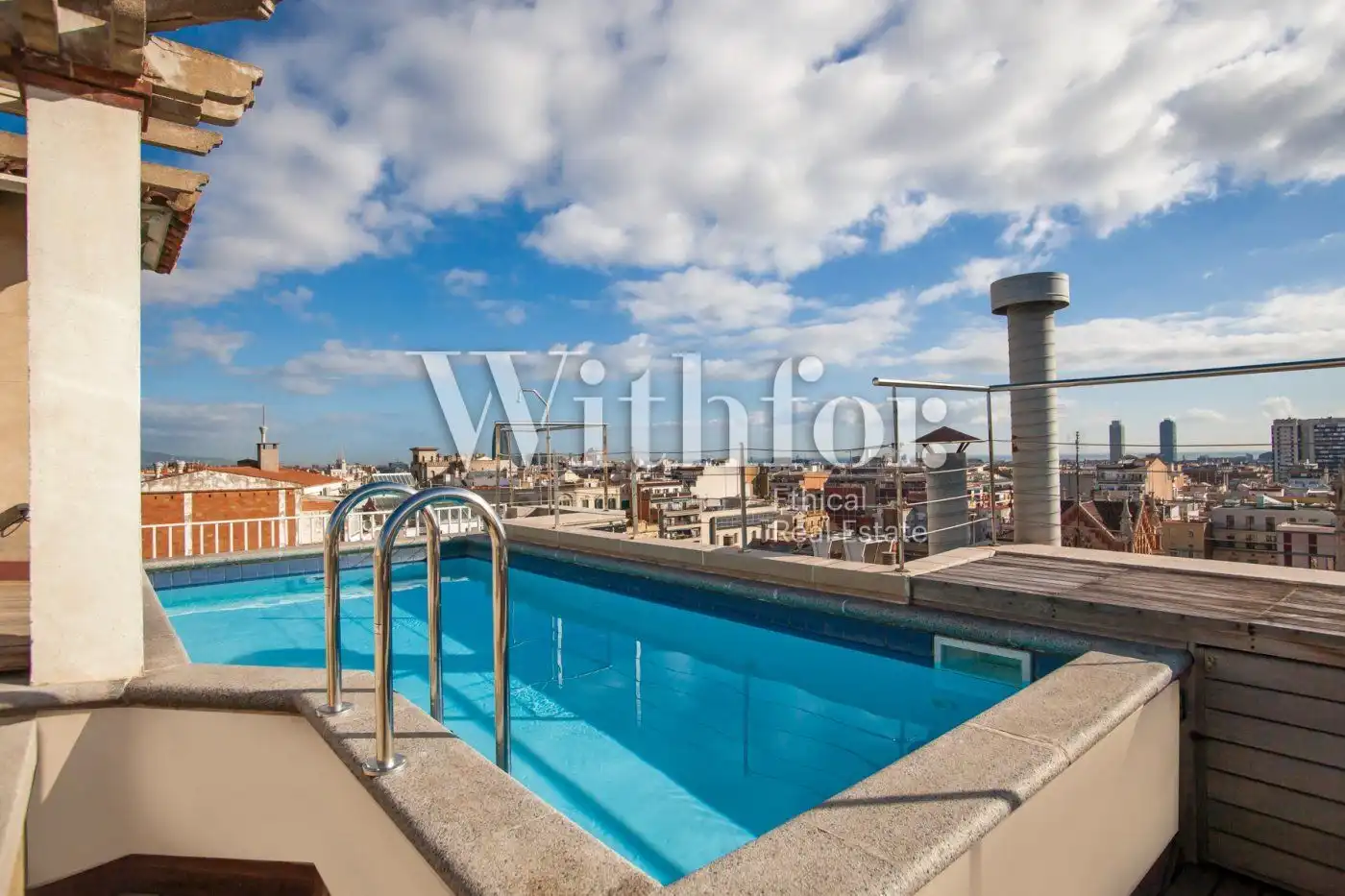 Piscina de Ático en venta en Barcelona con Aire acondicionado, Calefacción y Parquet