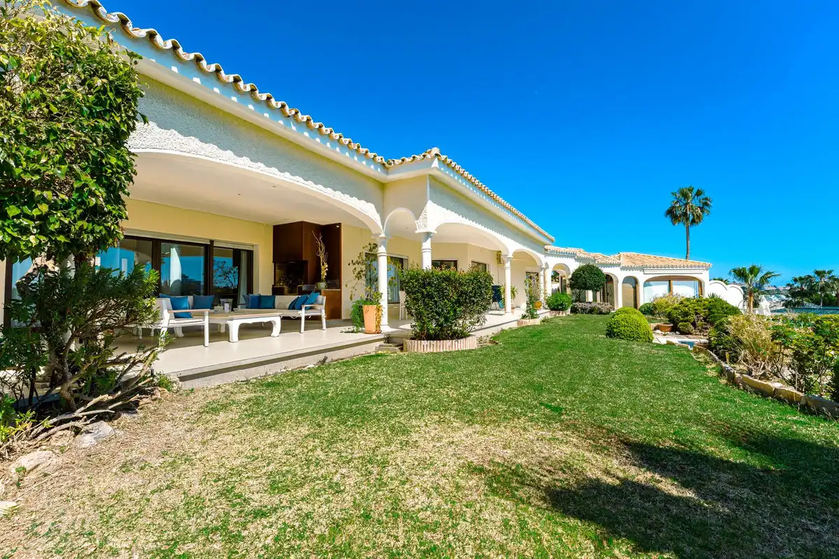 Villa mit Pool zum Verkauf in El Paraíso, imagen 18