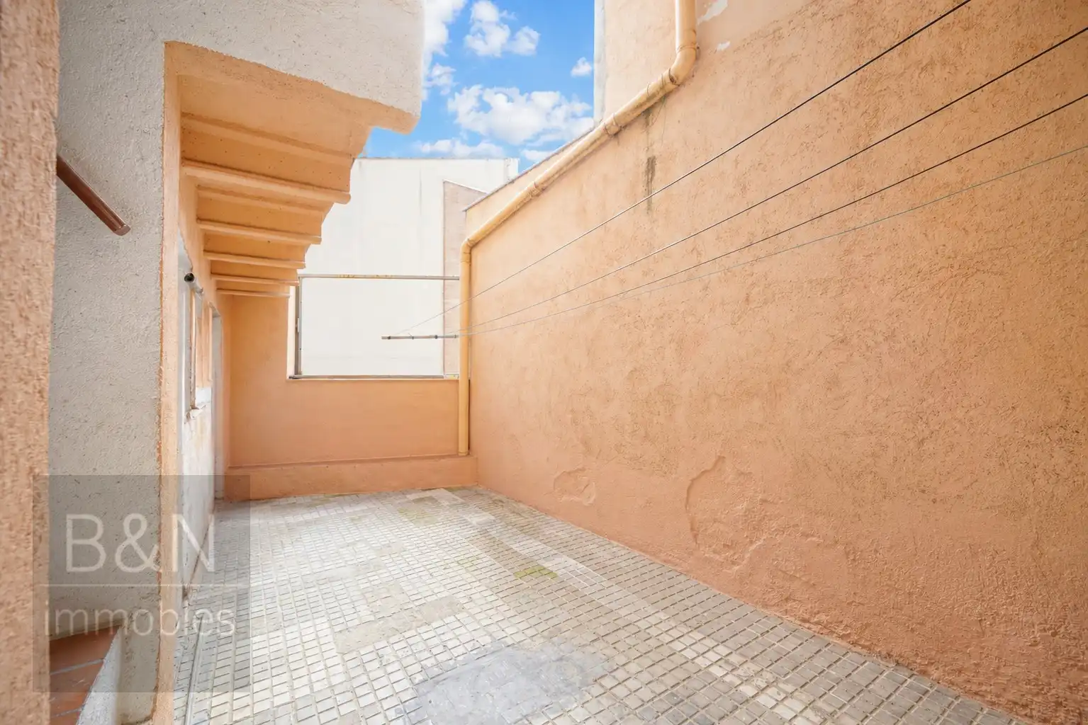 Vista exterior de Casa o chalet en venta en Terrassa con Calefacción