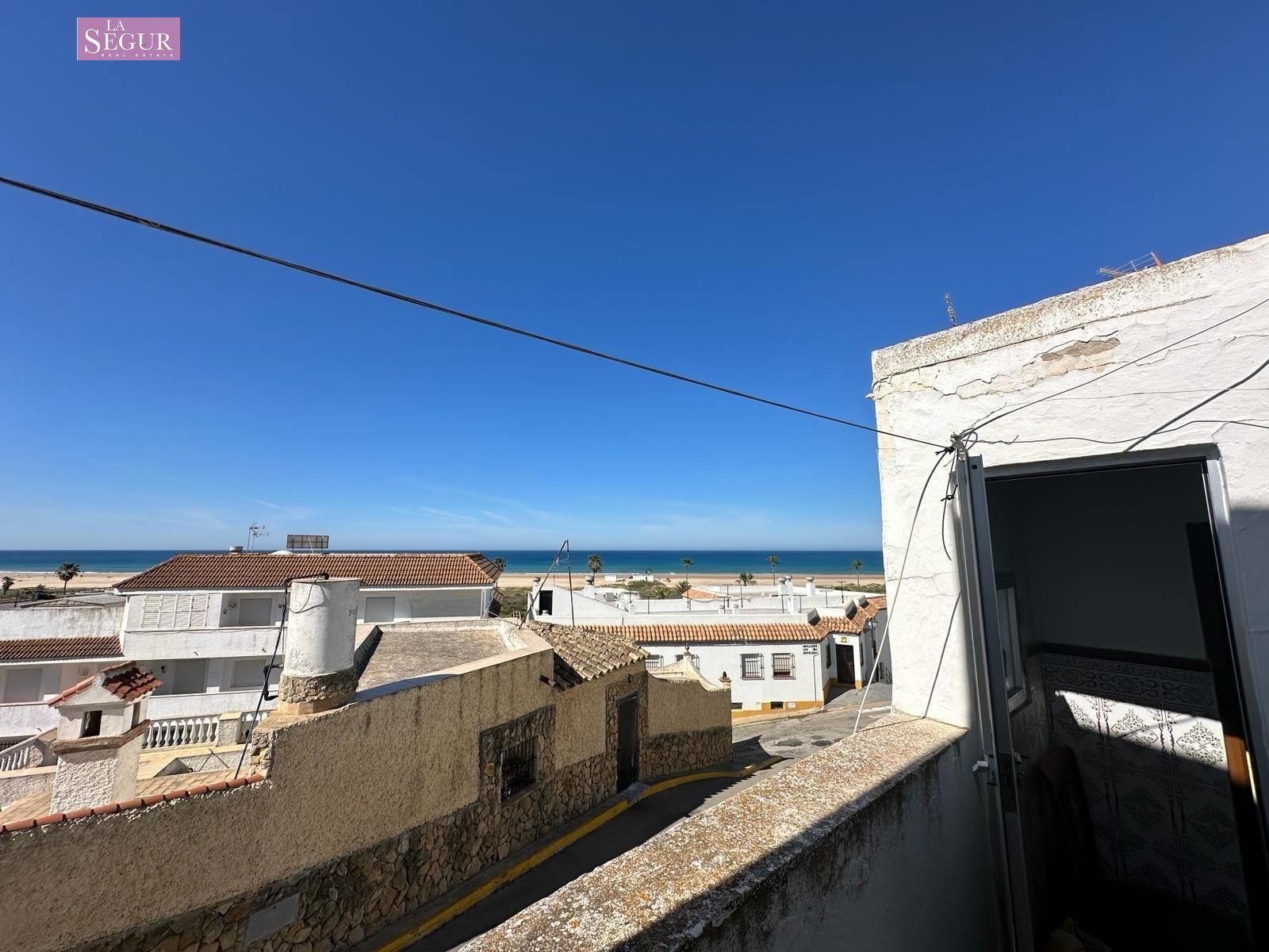 Vista exterior de Casa o xalet en venda en Conil de la Frontera amb Terrassa