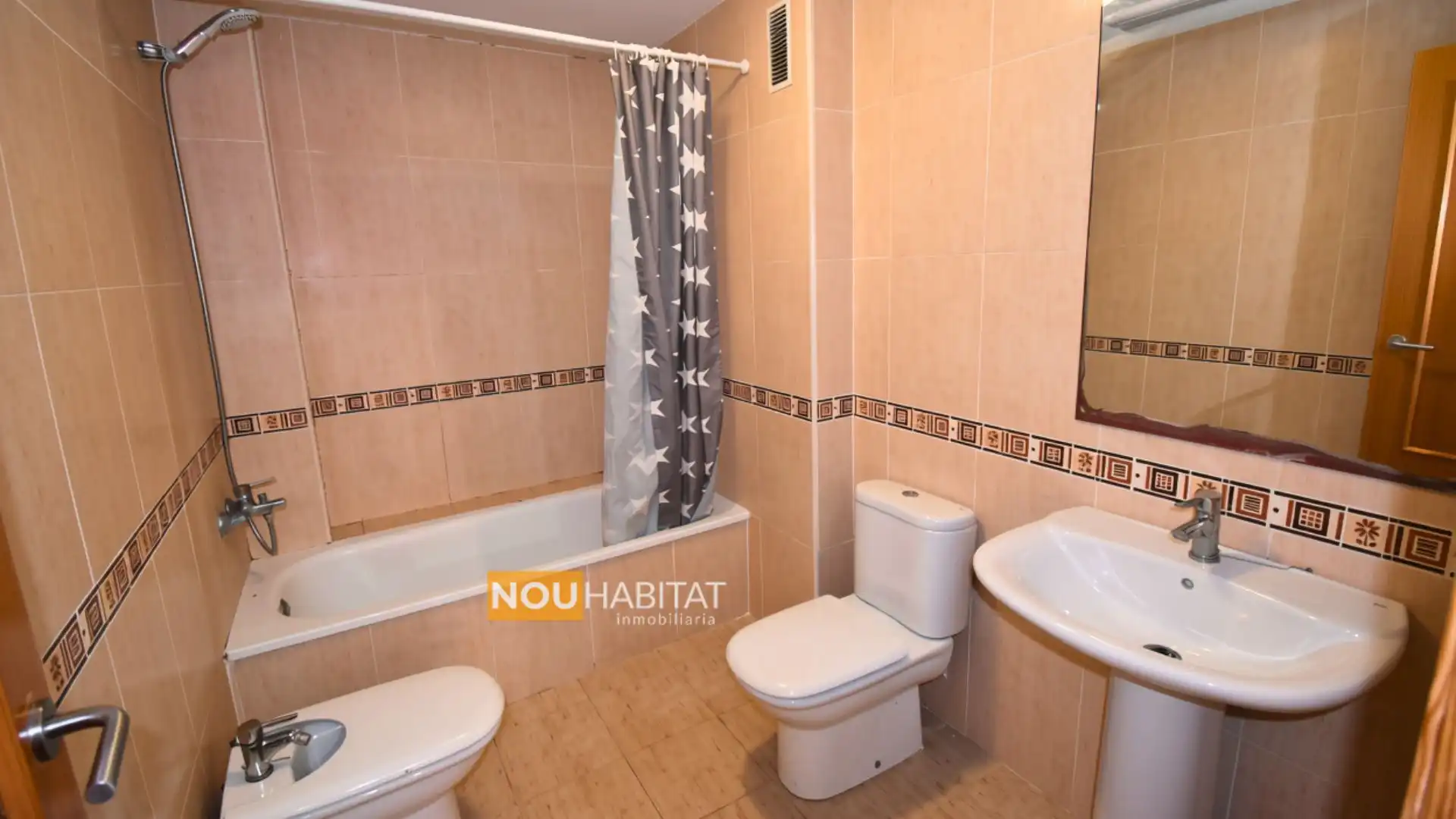 Bathroom of Flat for sale in Montroi / Montroy  with Heating and Storage room