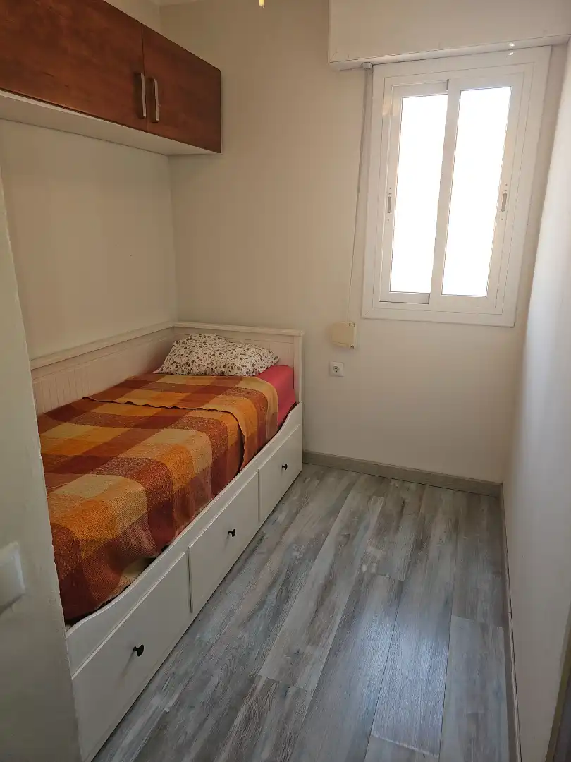 Habitación de Piso en venta en Badalona con Aire acondicionado, Calefacción y Parquet