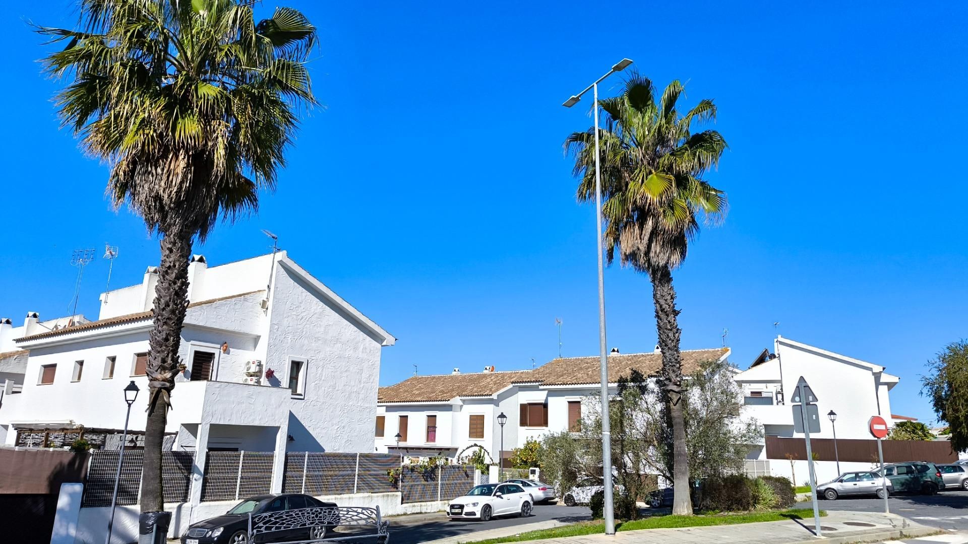 Vista exterior de Casa adosada en venda en Villablanca amb Jardí privat, Terrassa i Traster