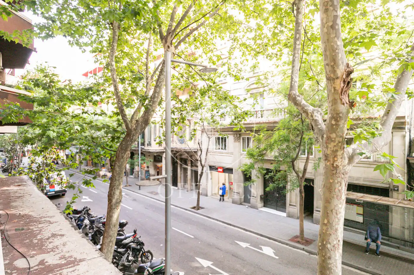 Vista exterior de Oficina de alquiler en Barcelona con Calefacción