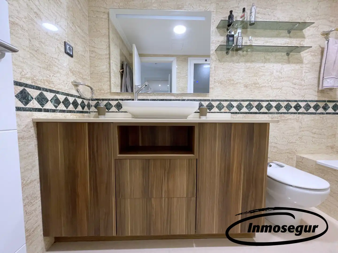 Baño de Piso en venta en Salou con Aire acondicionado, Calefacción y Terraza