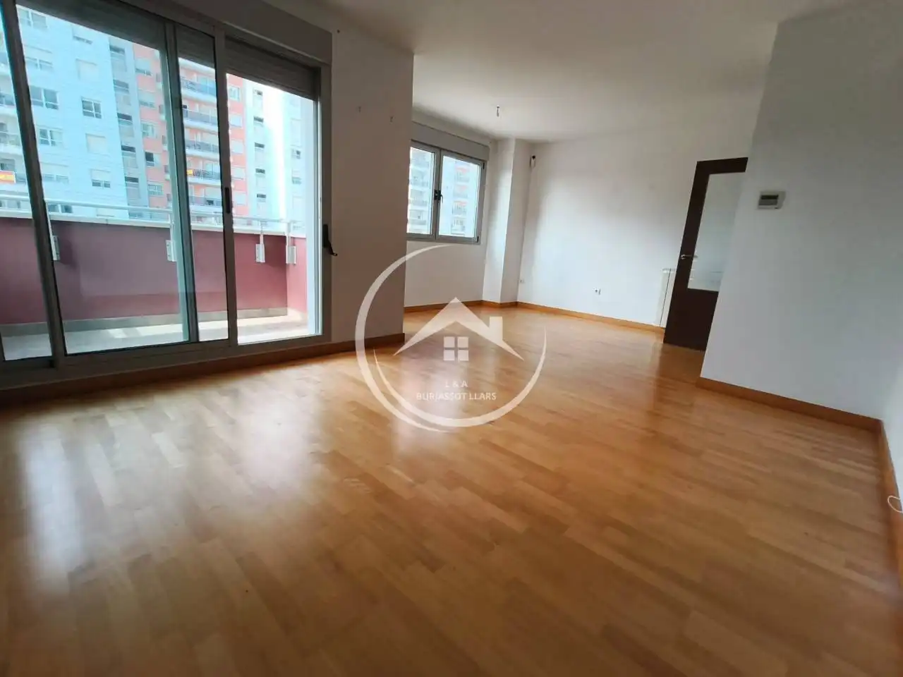 Sala de estar de Piso en venta en Burjassot con Aire acondicionado, Calefacción y Parquet