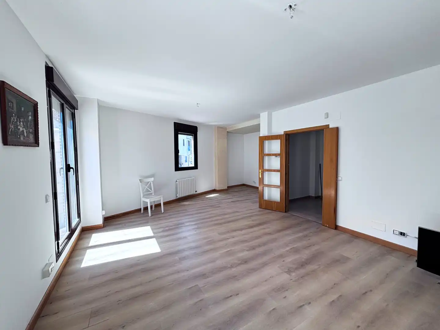 Wohnzimmer von Einfamilien-Reihenhaus zum Verkauf in Burgos mit Heizung, Terrasse und Abstellraum