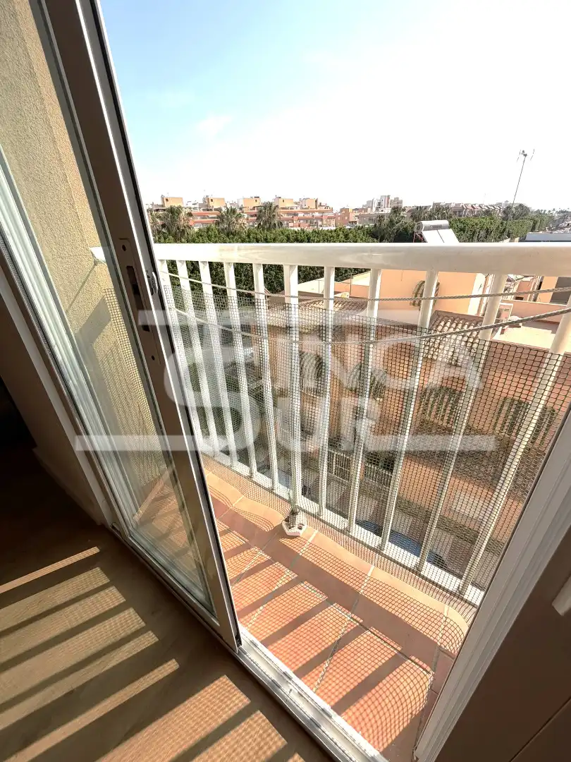 Terraza de Apartamento en venta en Roquetas de Mar con Amueblado, Horno y Lavadora