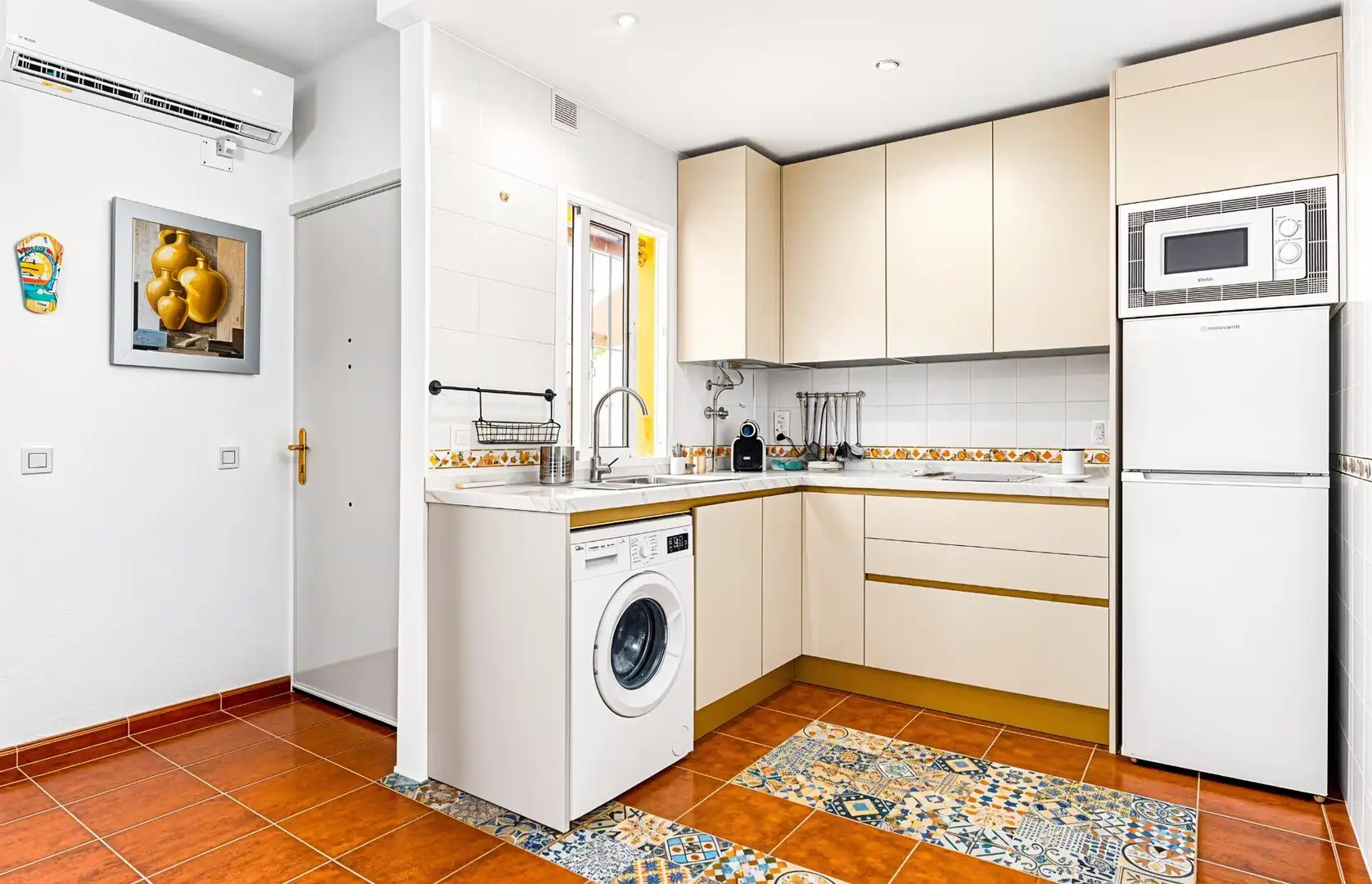 Cocina de Apartamento en venta en Chiclana de la Frontera con Aire acondicionado, Jardín privado y Terraza