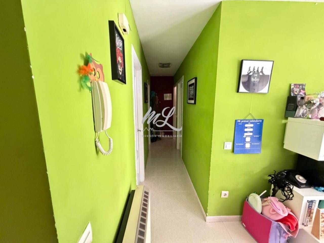 Flat for sale in  Toledo Capital  with Air Conditioner, Heating and Storage room
