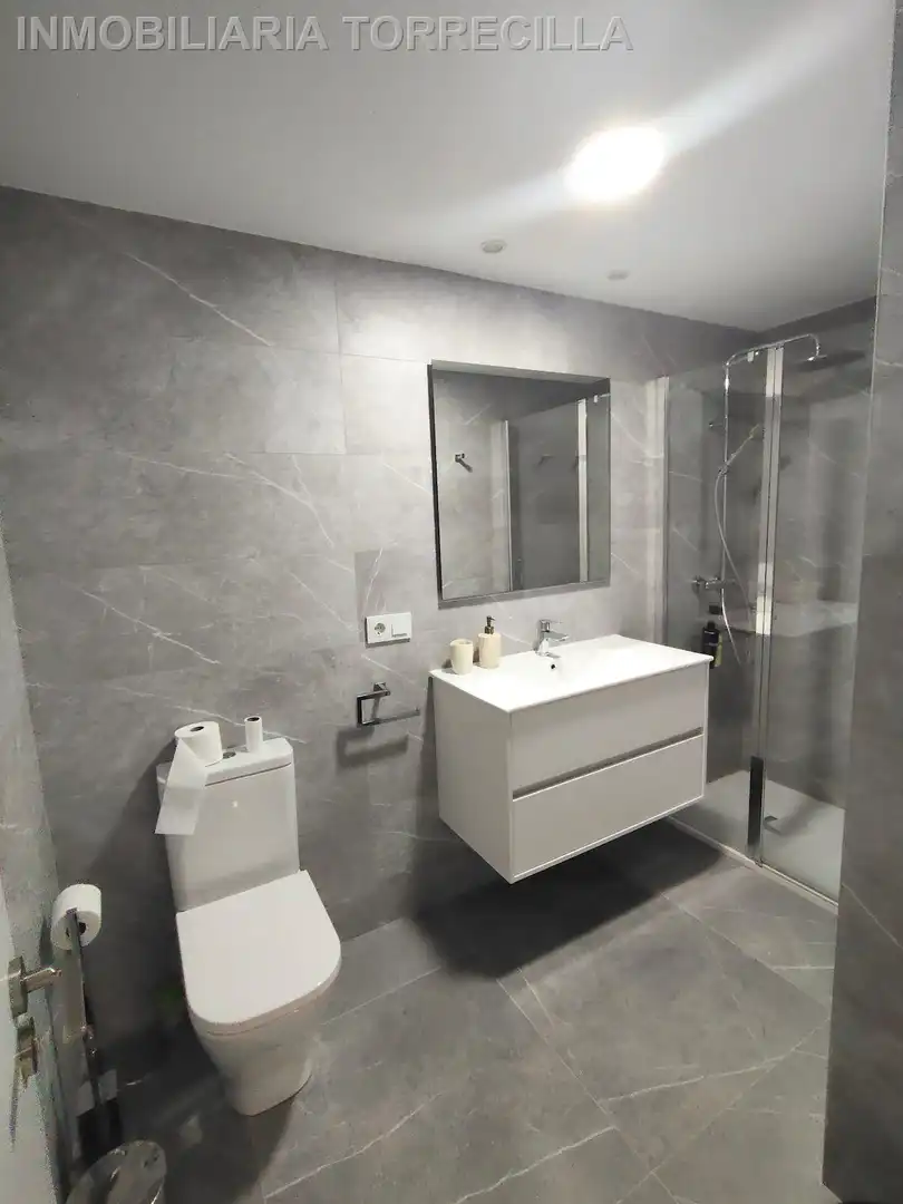 Baño de Piso de alquiler en Valladolid con Parquet, Terraza y Trastero
