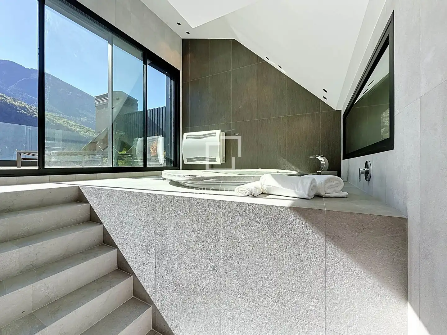 Baño de Ático en venta en Andorra la Vella con Aire acondicionado, Calefacción y Parquet