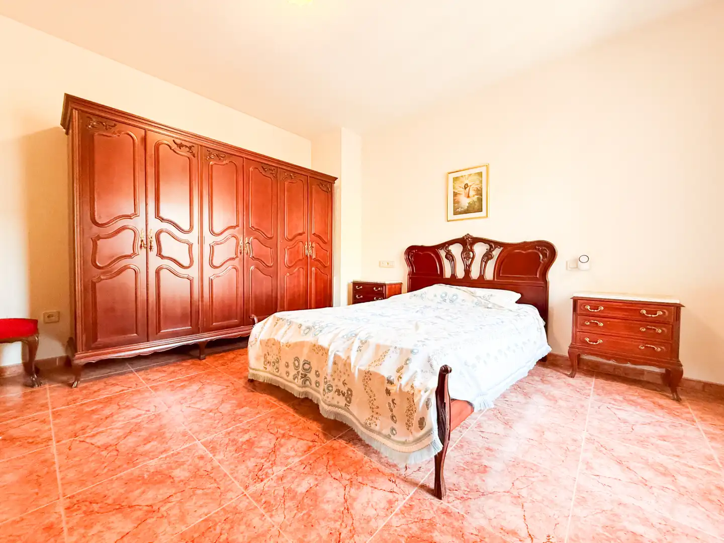 Schlafzimmer von Einfamilien-Reihenhaus zum Verkauf in Baza mit Klimaanlage, Heizung und Terrasse