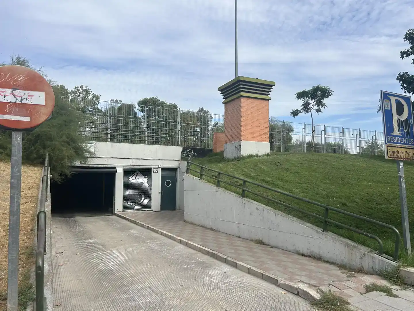 Parkplatz von Garage zur Miete in Madrid