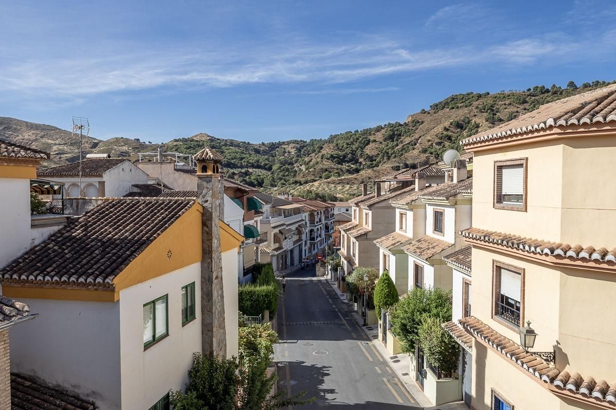 Casa adosada en venda a Cenes de la Vega