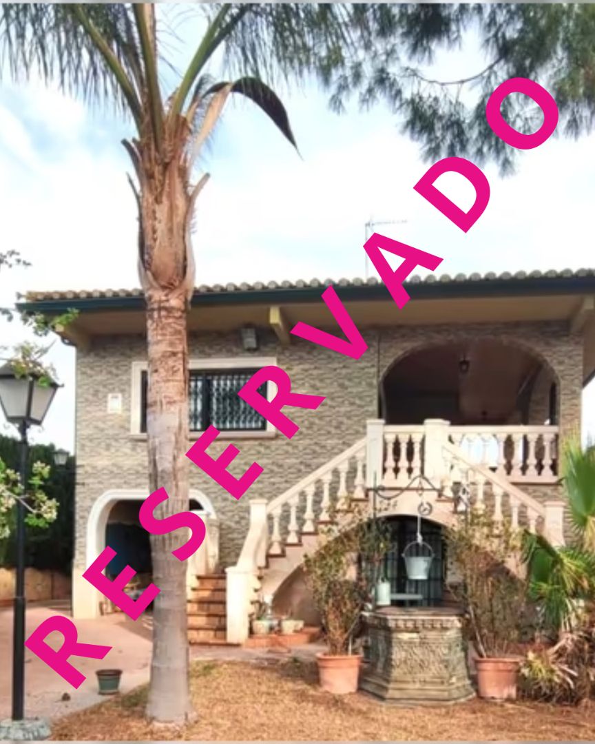 Vista exterior de Casa o xalet en venda en Montserrat amb Calefacció, Jardí privat i Terrassa
