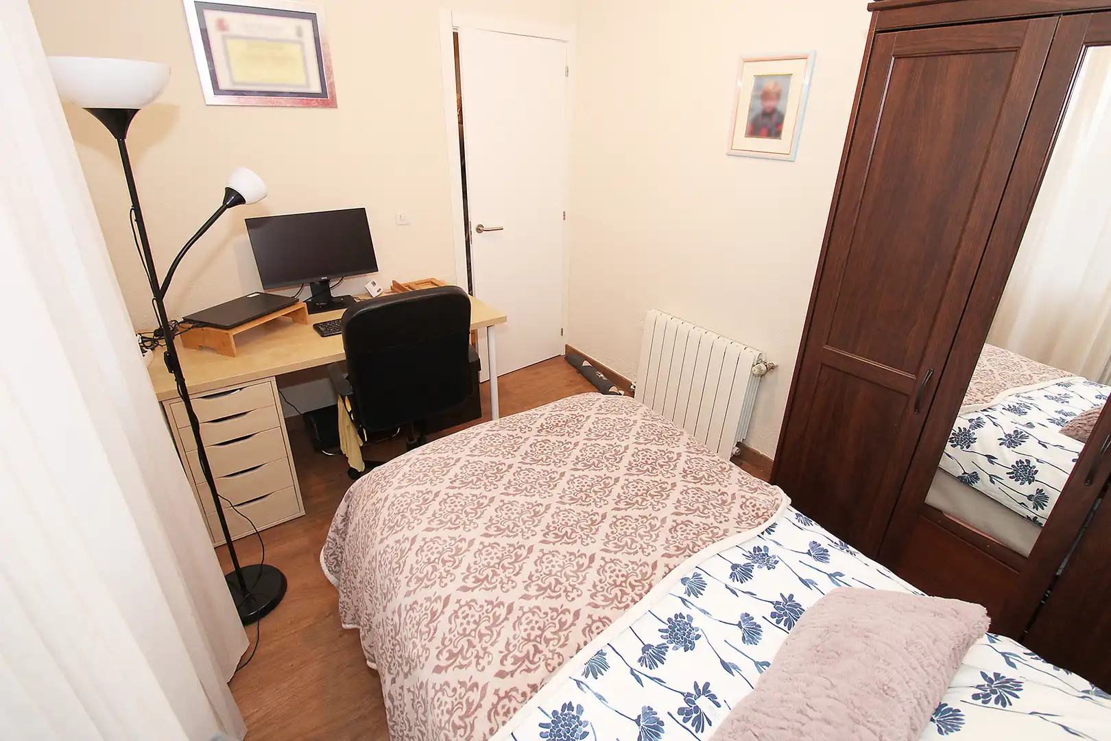 Bedroom of Houses for sale in Torremocha de Jarama  with Air Conditioner, Heating and Private garden