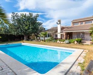 Jardí de Casa o xalet en venda en Chiva amb Terrassa i Piscina