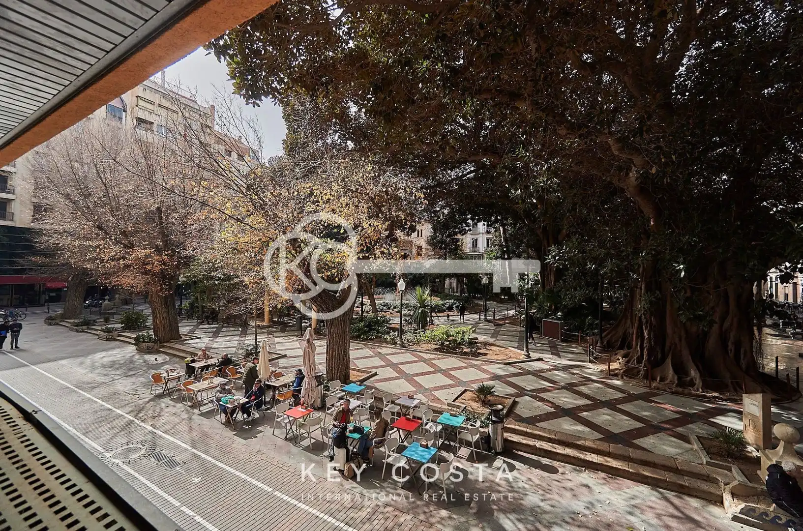 Office for sale in Barrio del Centro