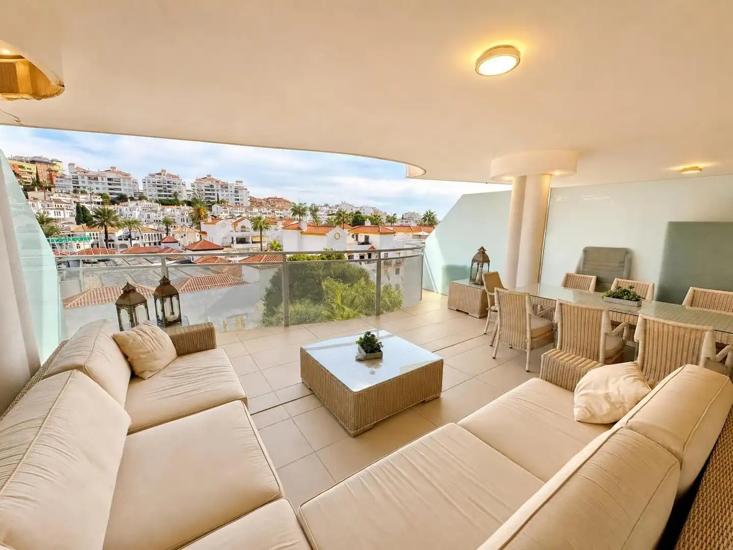 Terraza de Apartamento en venta en Torrequebrada