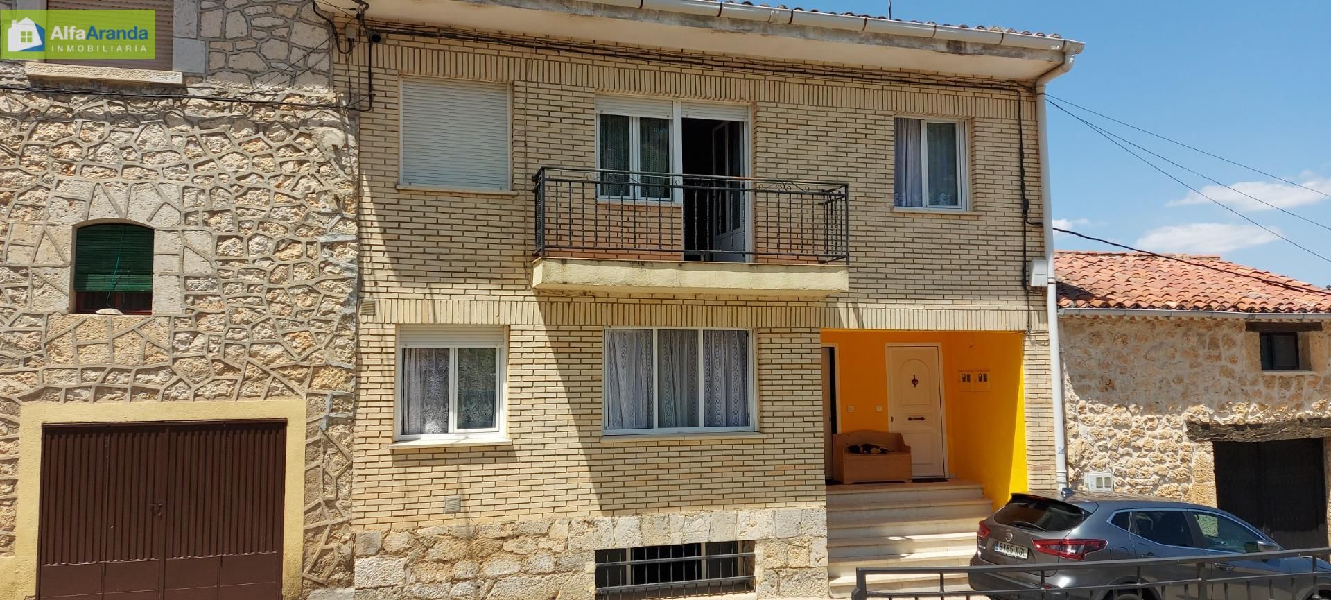Exterior view of House or chalet for sale in Caleruega  with Heating, Private garden and Balcony
