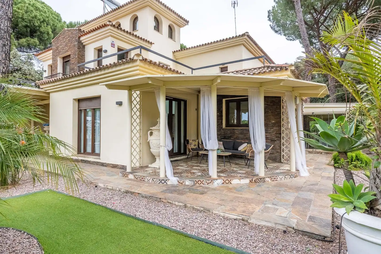 Chalet con piscina en venta en Bollullos de la Mitación, imagen 16