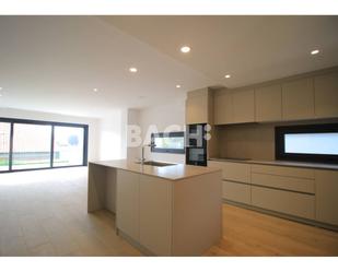 Kitchen of Single-family semi-detached to rent in Vic  with Air Conditioner and Terrace