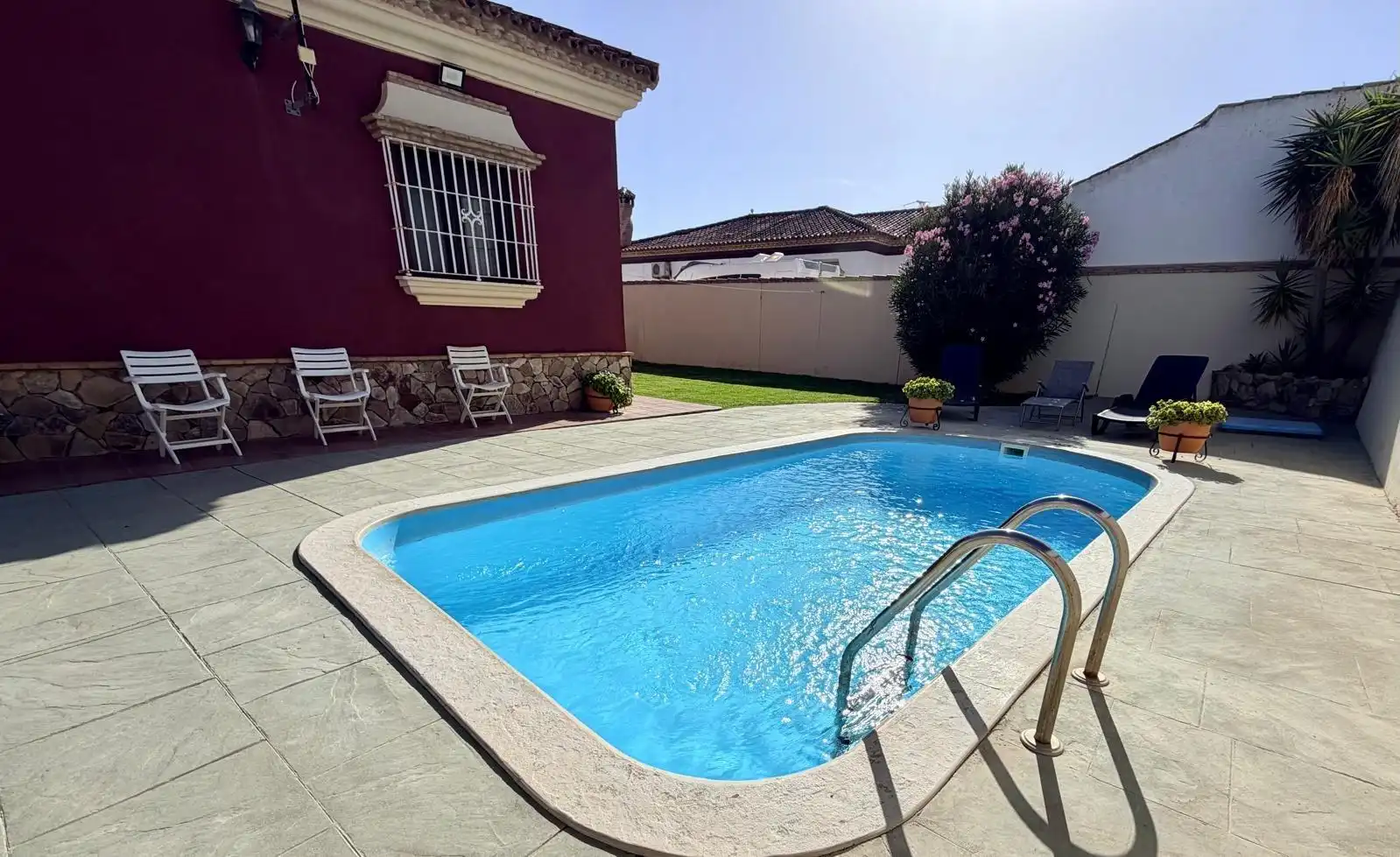 Piscina de Casa o chalet en venta en Chiclana de la Frontera con Jardín privado, Terraza y Piscina