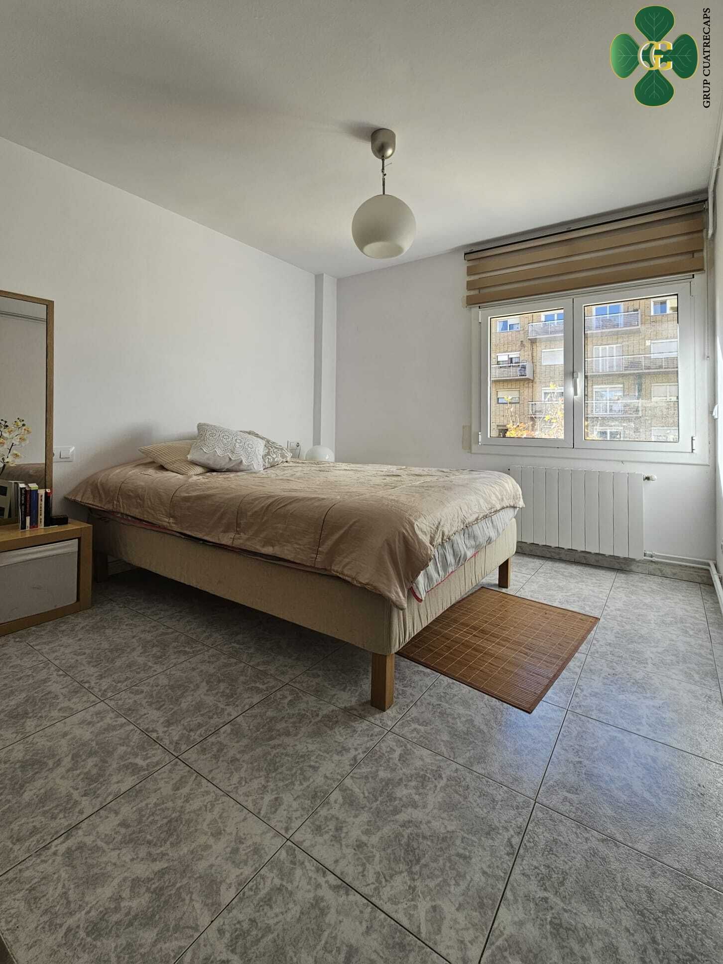 Bedroom of Flat for sale in  Barcelona Capital  with Heating, Parquet flooring and Furnished