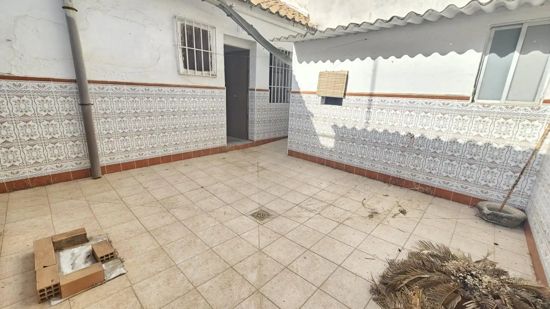 Vista exterior de Casa o xalet en venda en Córdoba amb Traster