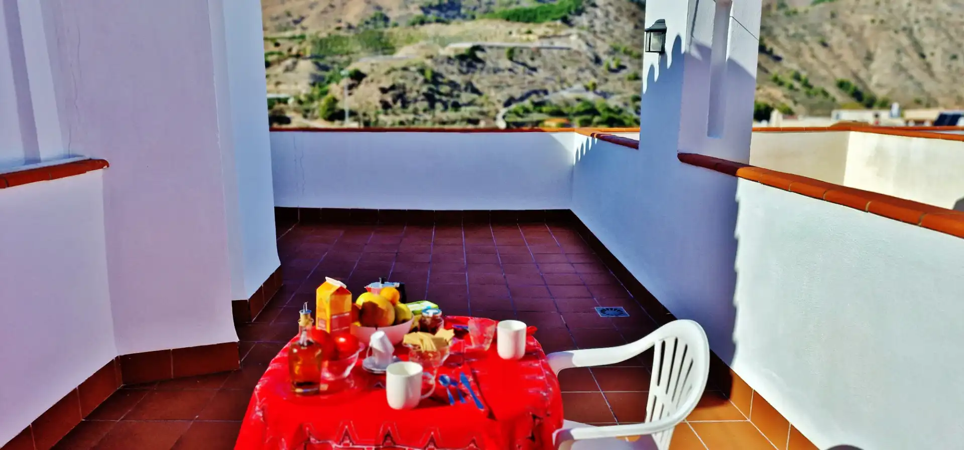 Terrasse von Wohnungen zur Miete in Vélez de Benaudalla mit Klimaanlage, Heizung und Terrasse