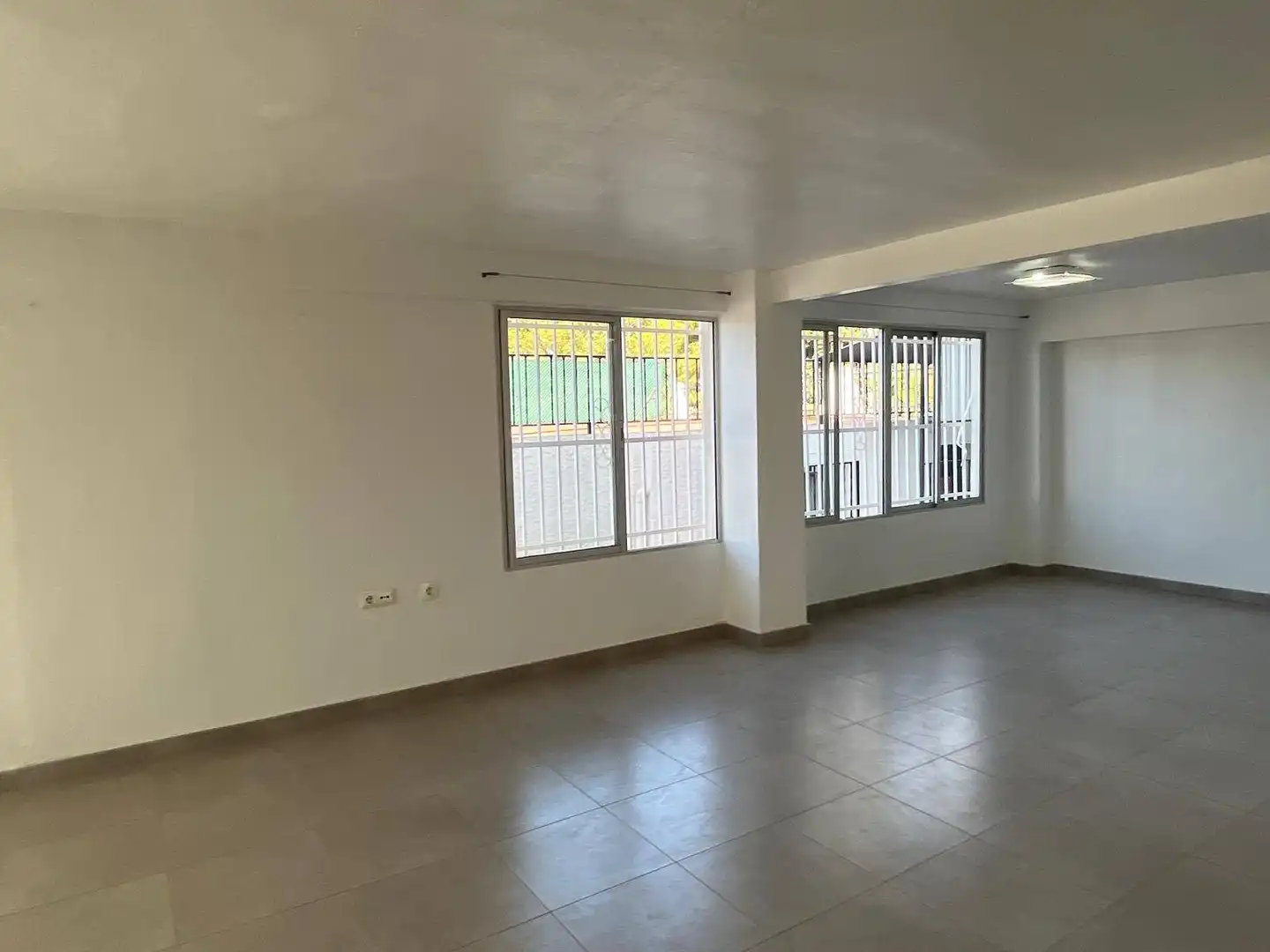 Casa o chalet en venta en Elche / Elx con Aire acondicionado, Jardín privado y Trastero