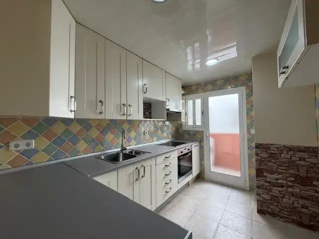 Küche von Wohnung zum Verkauf in Premià de Mar mit Klimaanlage, Terrasse und Balkon
