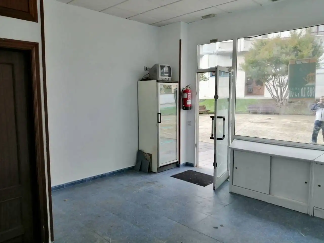 Local en venda a Calle Miguel Indurain, 9, Fozaneldi - Tenderina