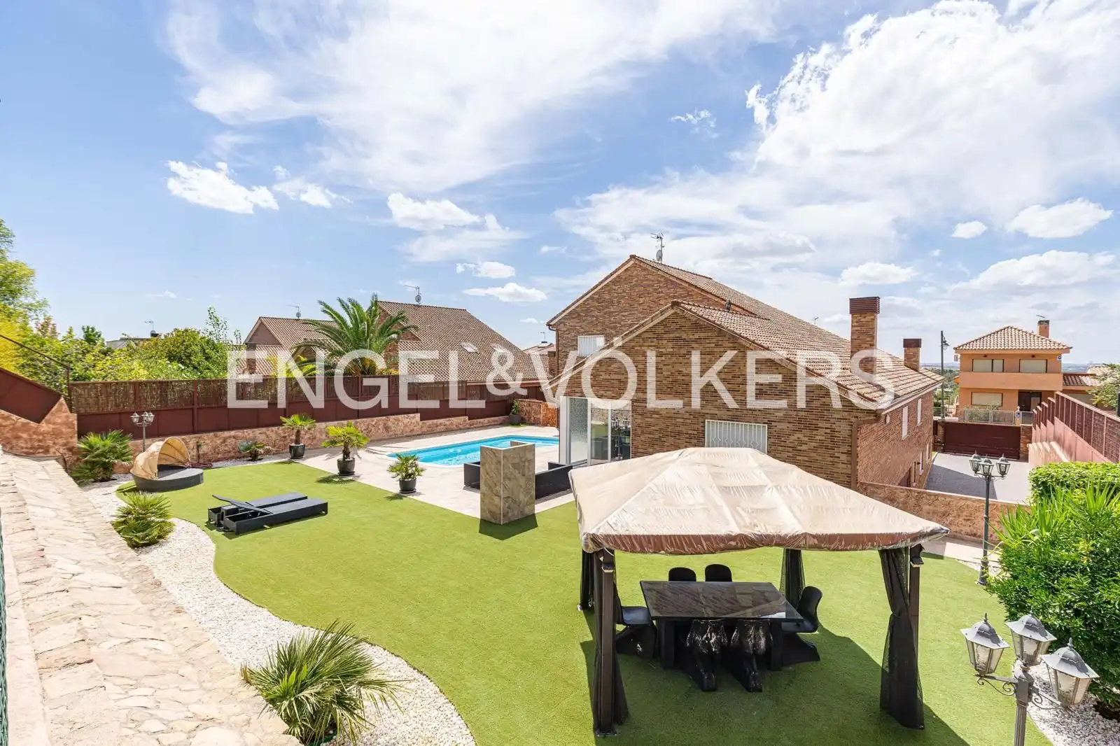 Casa con piscina in vendita a Castillo Campodón