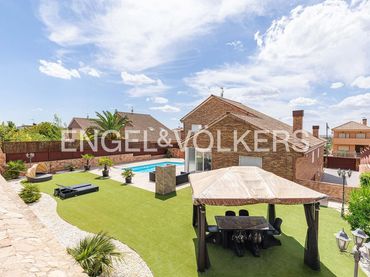 Casa amb piscina en venda a Castillo Campodón