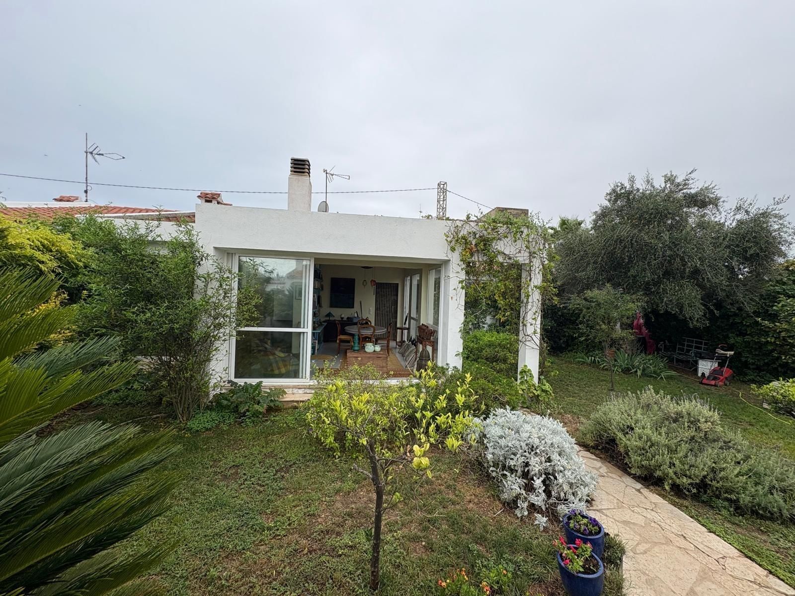 Garden of Single-family semi-detached for sale in  Madrid Capital  with Air Conditioner, Private garden and Terrace