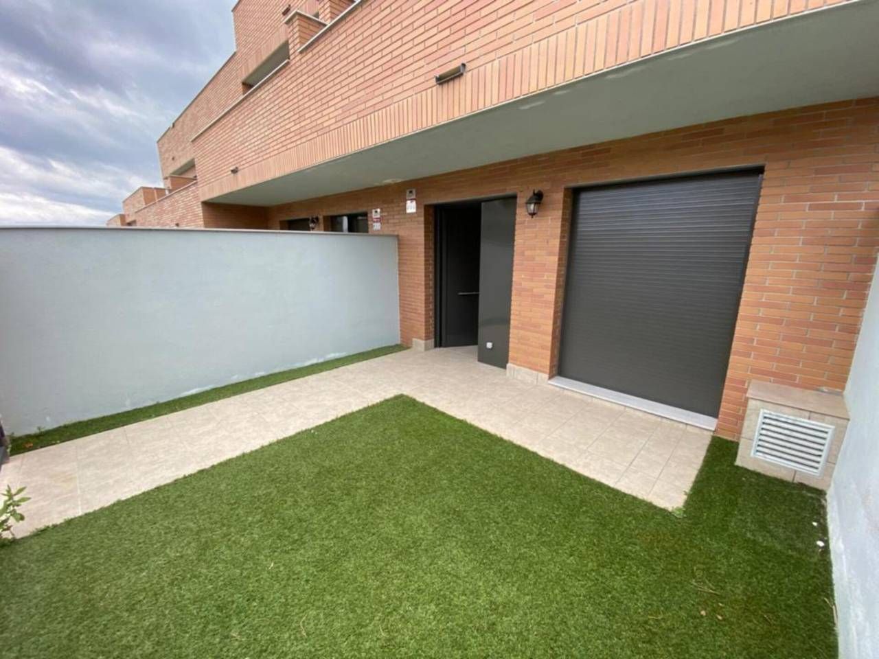 Exterior view of House or chalet for sale in Sant Andreu de Llavaneres  with Air Conditioner, Heating and Private garden