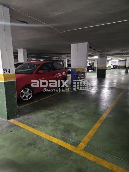 Parking de Piso en venta en Lucena con Aire acondicionado y Terraza
