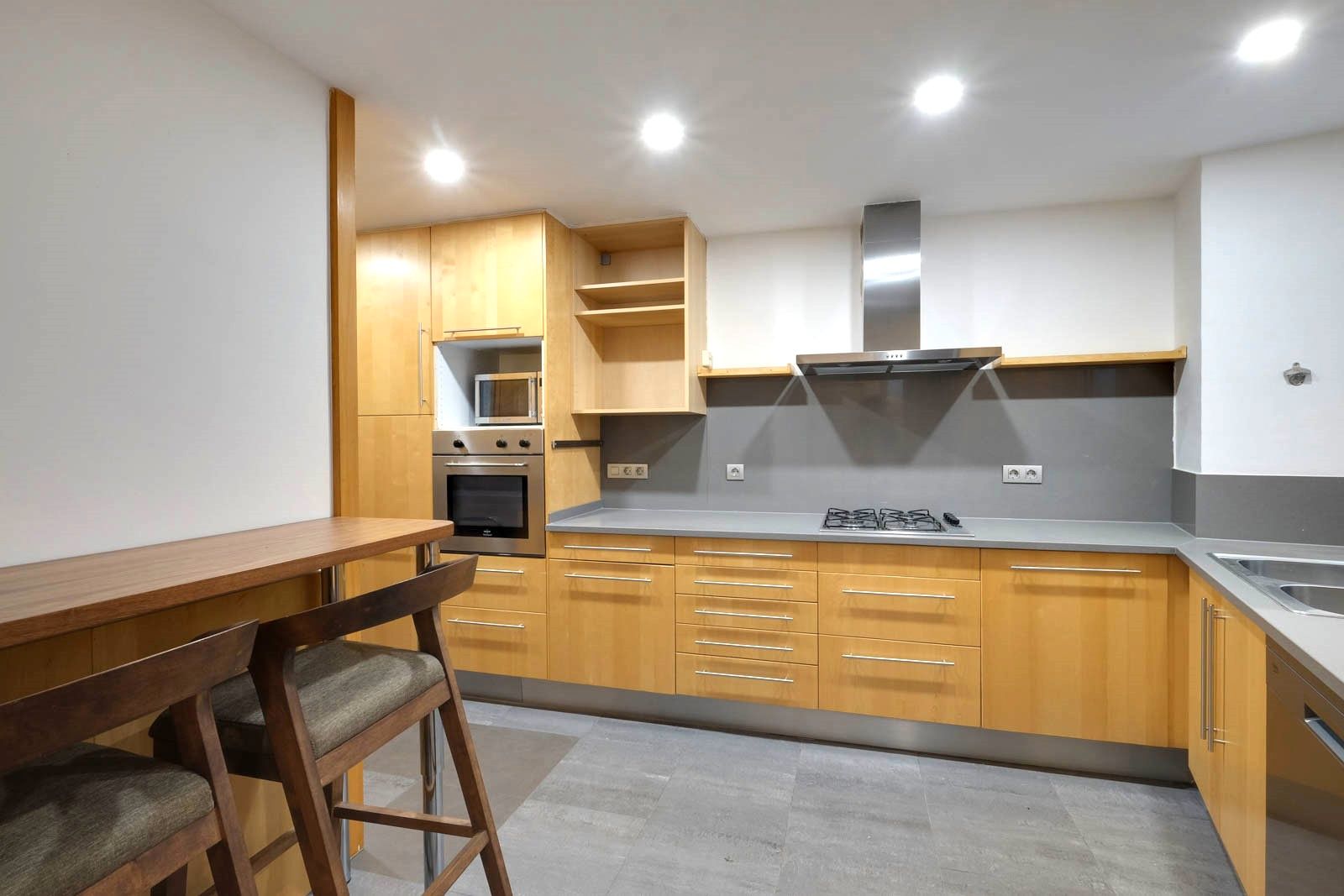 Cuina de Pis en venda en  Barcelona Capital amb Aire condicionat, Calefacció i Moblat