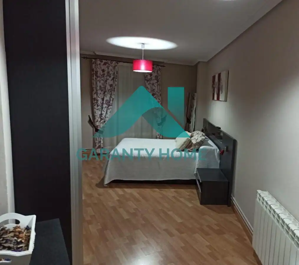 Bedroom of Flat for sale in Cáceres Capital  with Air Conditioner, Heating and Storage room