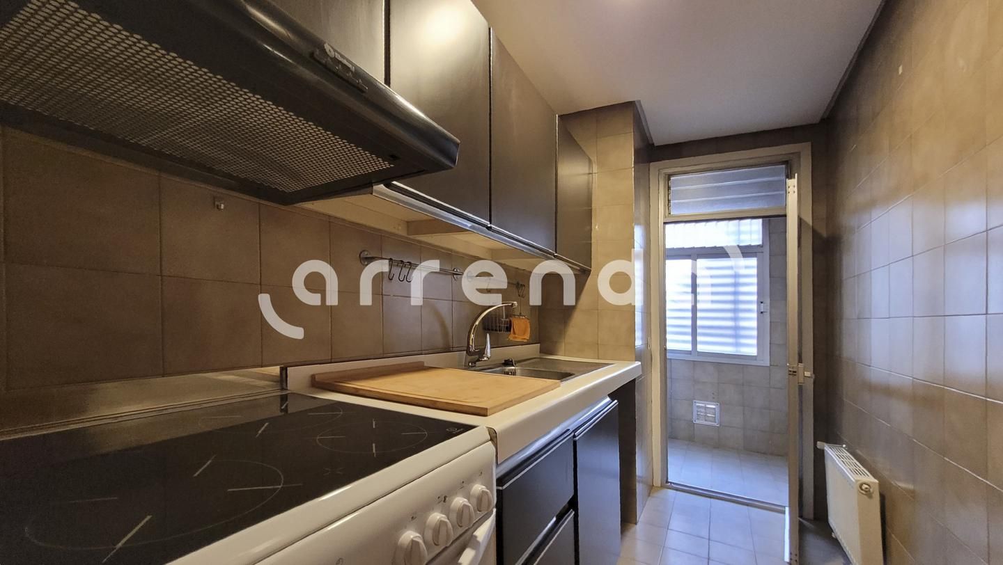 Kitchen of Flat to rent in  Madrid Capital  with Heating, Parquet flooring and Terrace