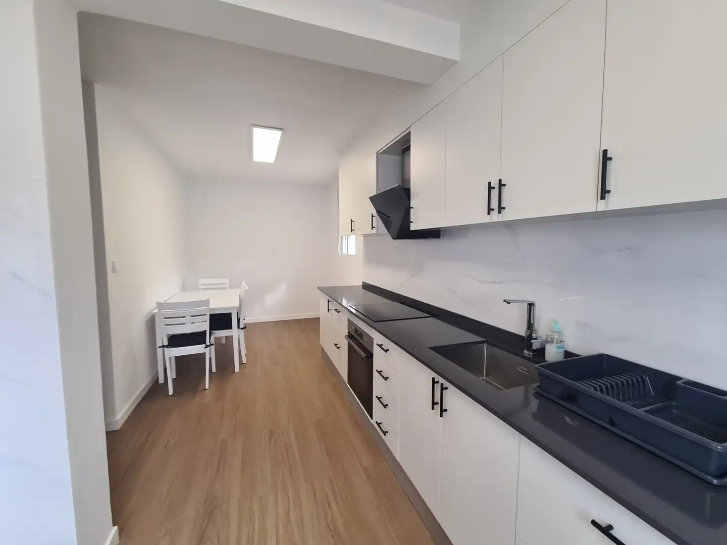 Cuina de Casa o xalet en venda en Vinaròs amb Aire condicionat, Calefacció i Jardí privat