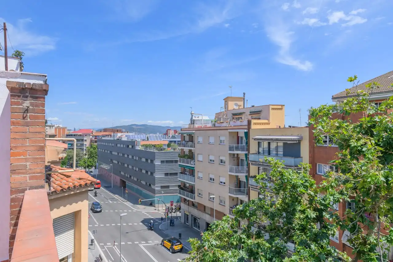 Vista exterior de Ático en venta en Barcelona con Parquet, Terraza y Trastero