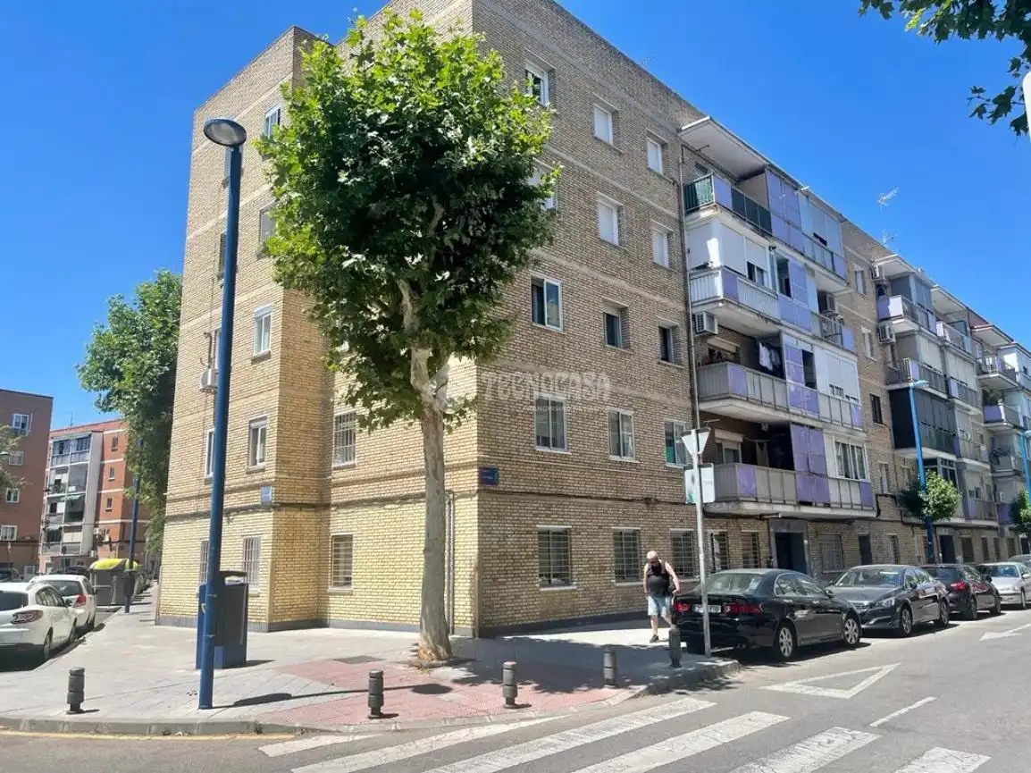 Vista exterior de Pis en venda en Leganés amb Terrassa