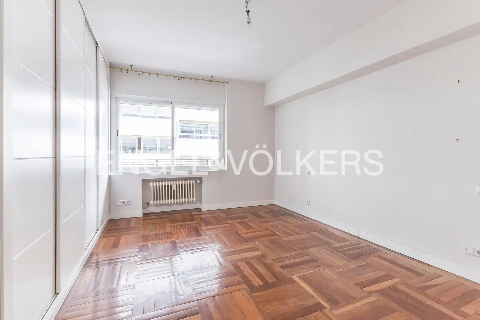 Flat for sale in Madrid  with Air Conditioner, Heating and Terrace