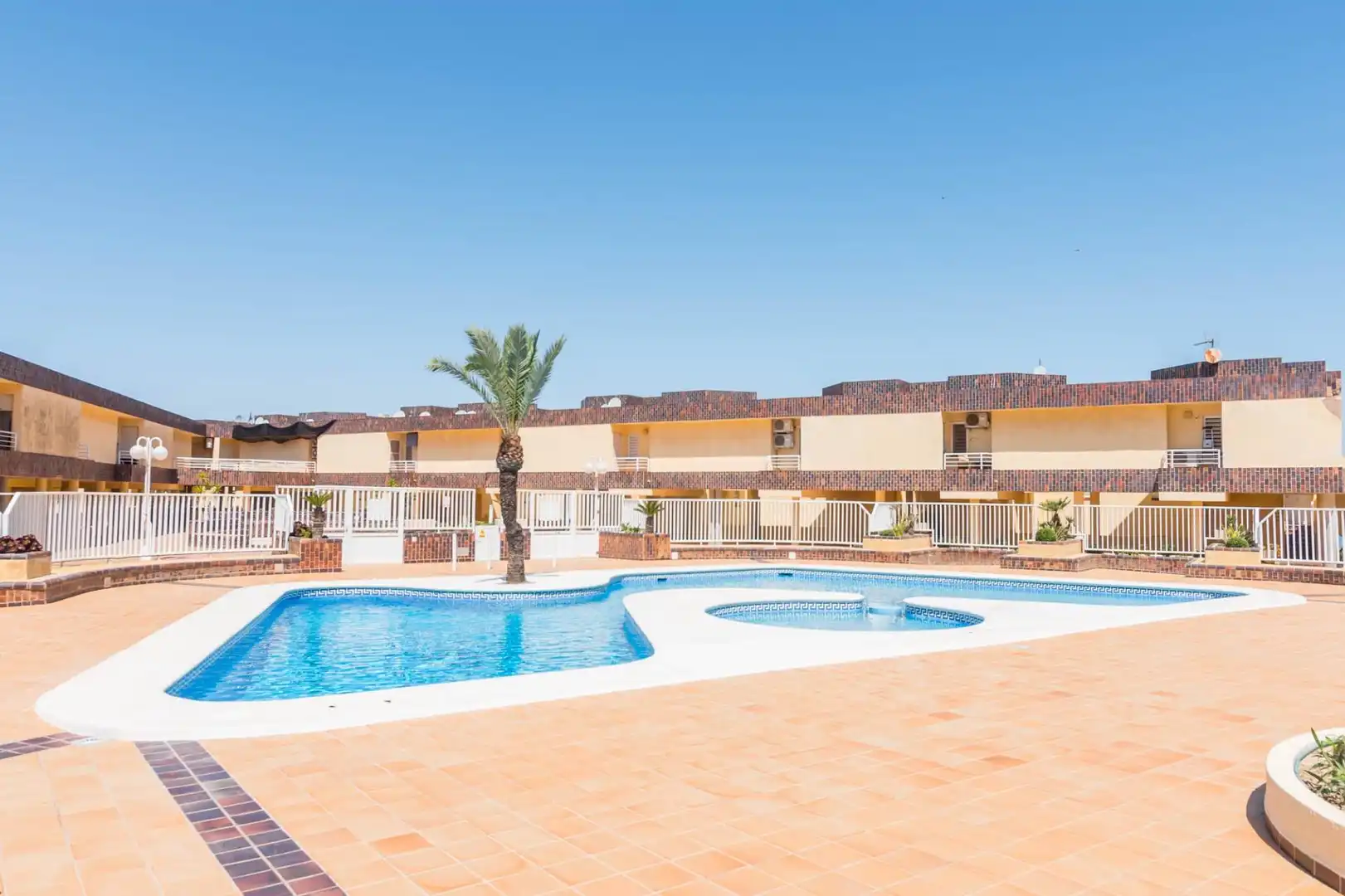 Flat for rent in Calle ARPON-MANGA, 2, Zona Galúa - Calnegre