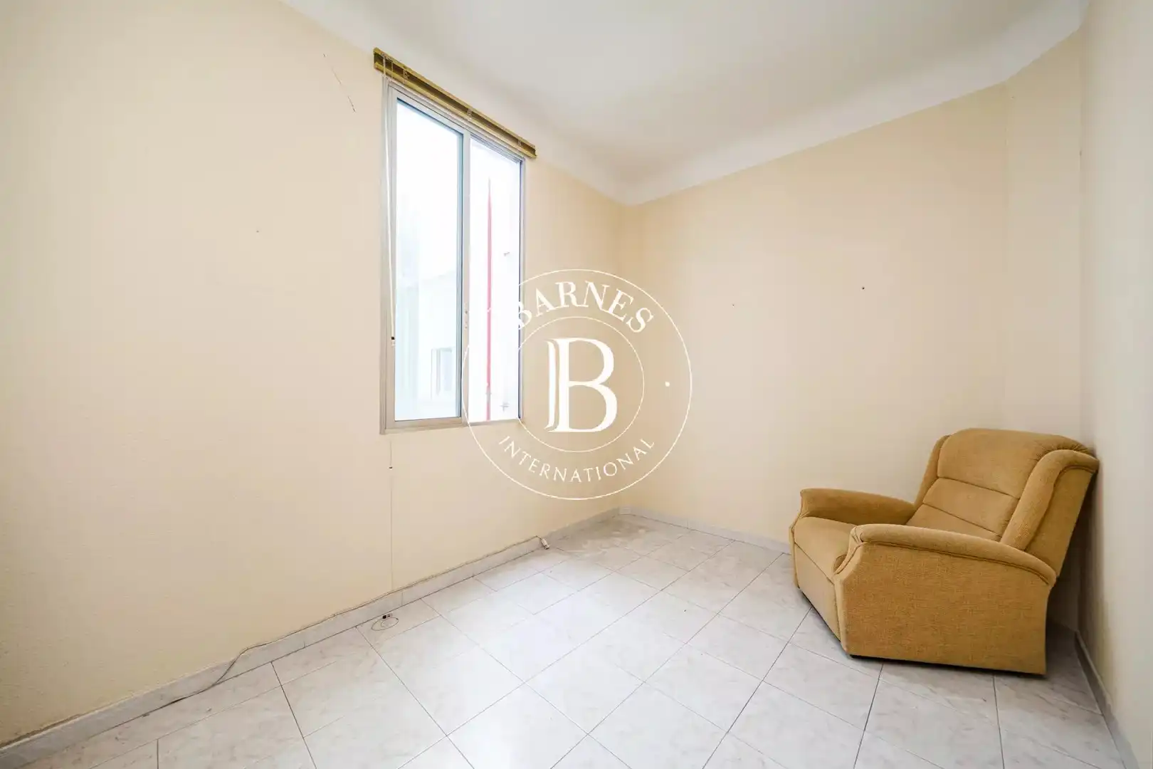 Habitación de Piso en venta en Madrid con Calefacción y Balcón