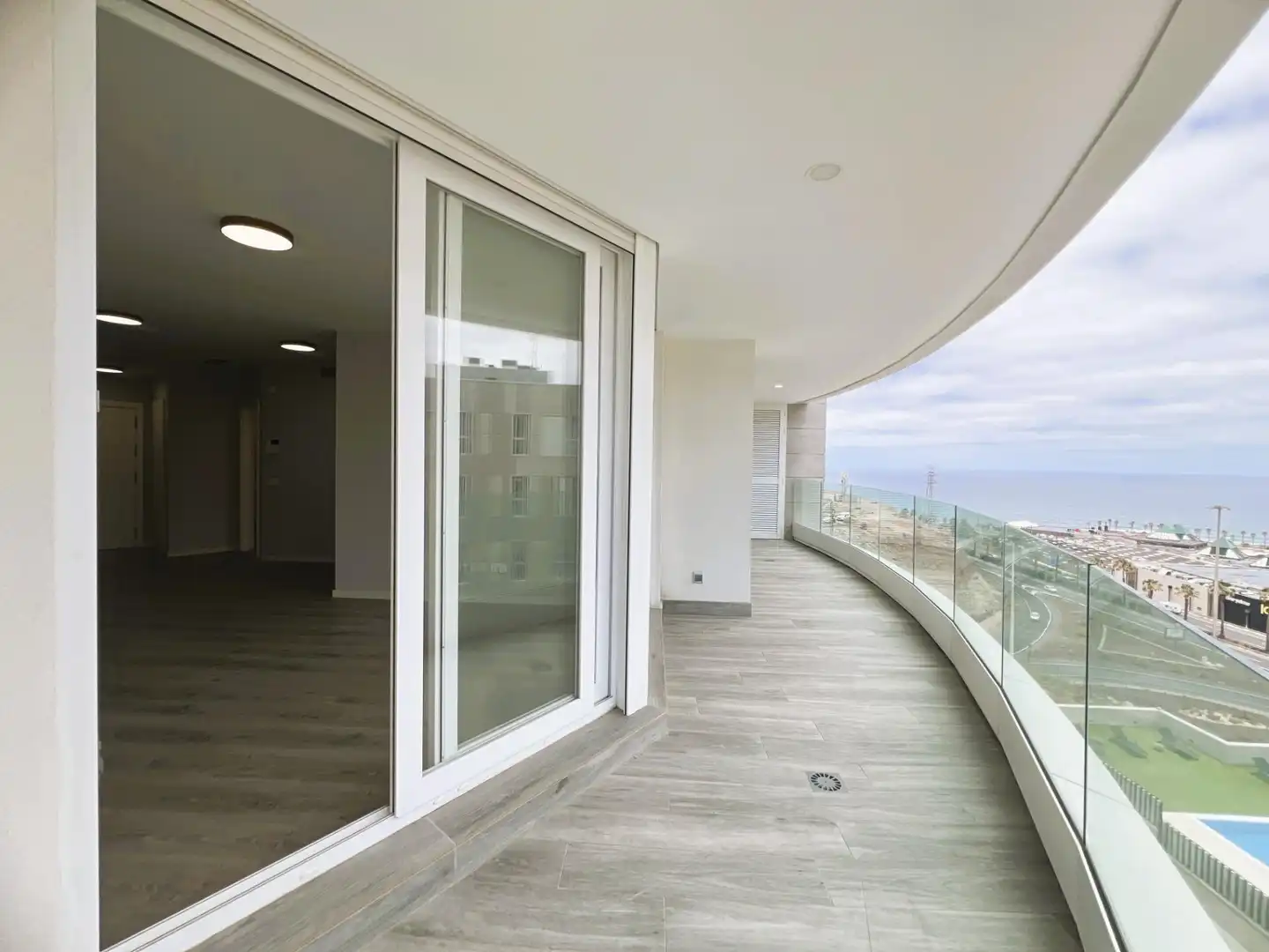 Terrassa de Pis de lloguer en Las Palmas de Gran Canaria amb Terrassa, Traster i Piscina comunitària