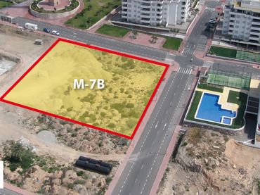 Terreno residencial en venta en Calle Muñoz Seca 11